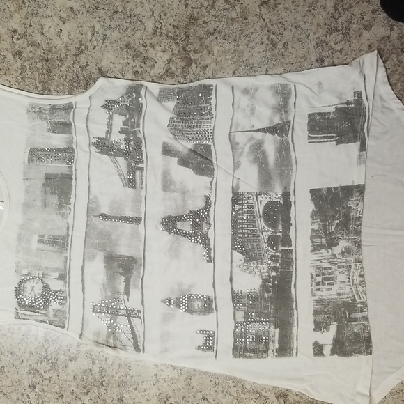 Tank - Picture 2 of 6